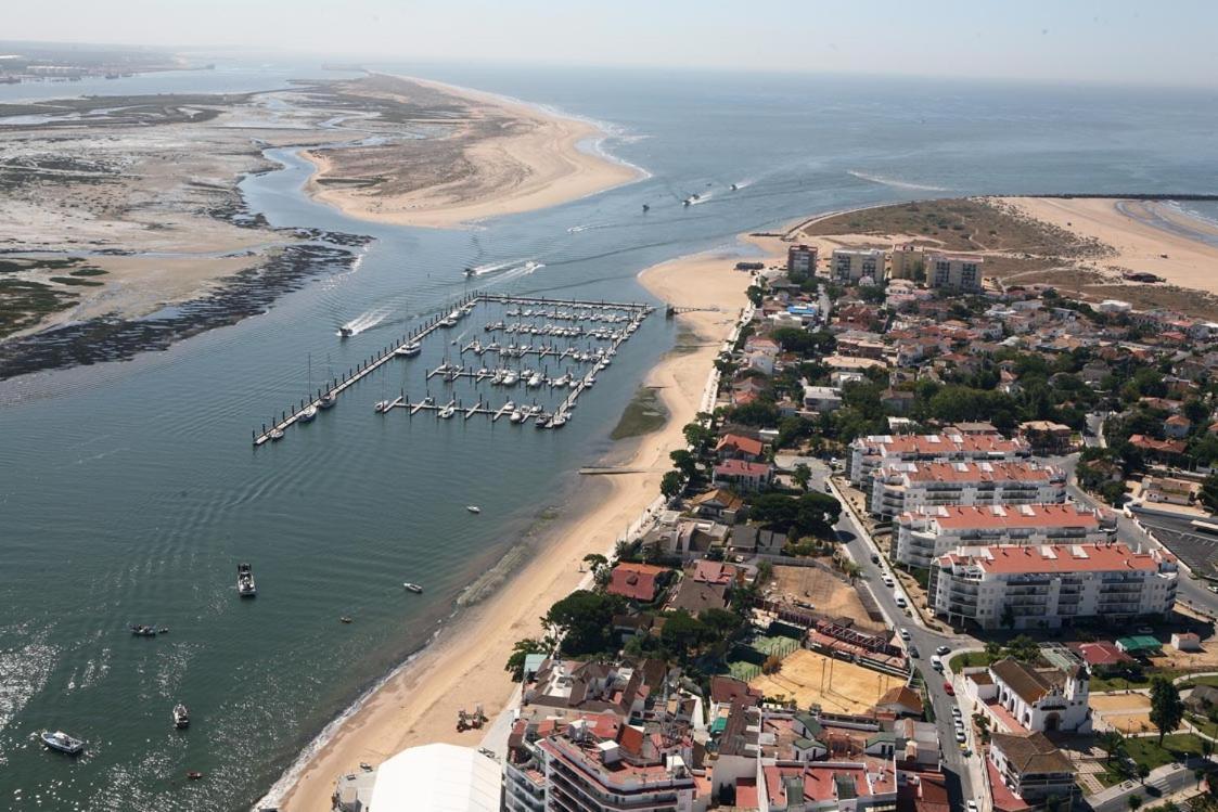 Atico Con Vistas A La Ria De Punta Umbria Apartment Bagian luar foto